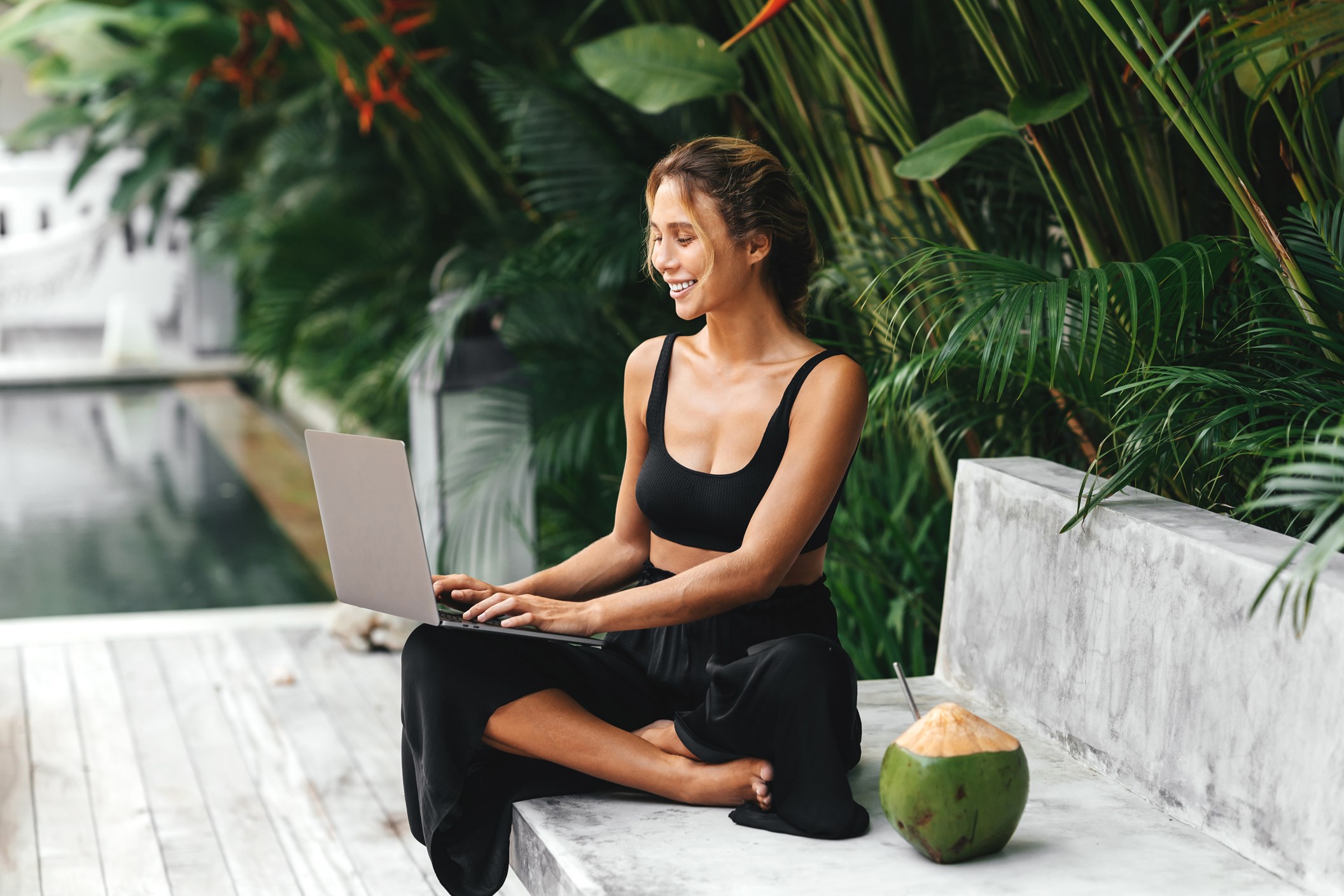 20201110_230000000_iOS